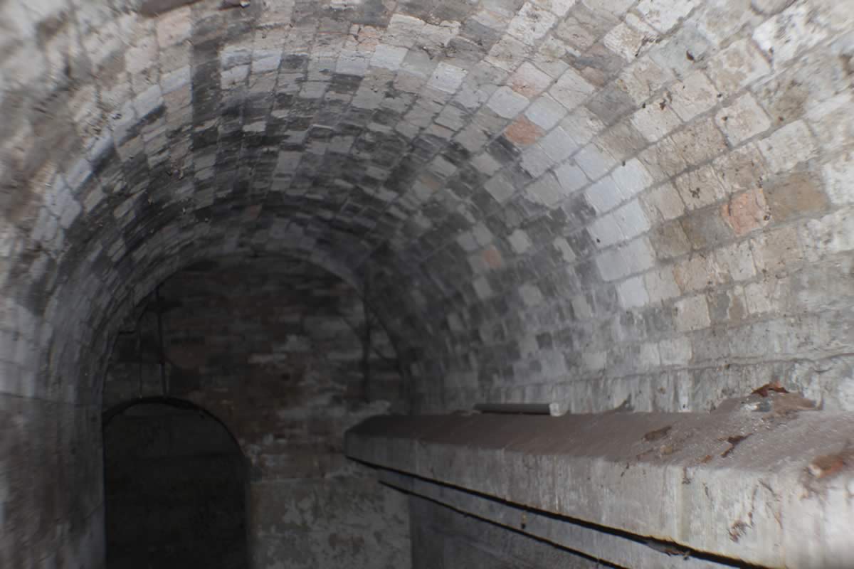The magazine side passage below the battery 2015