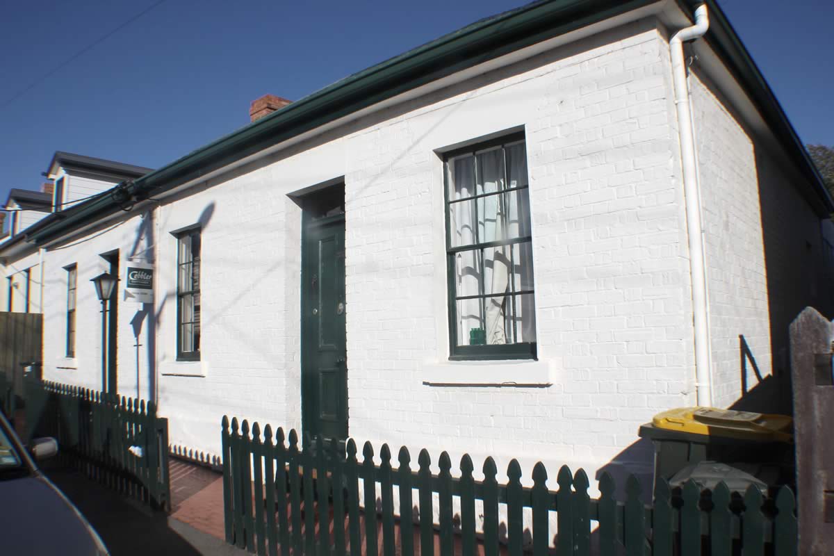 Georgian workers’ cottages in South Street 2015