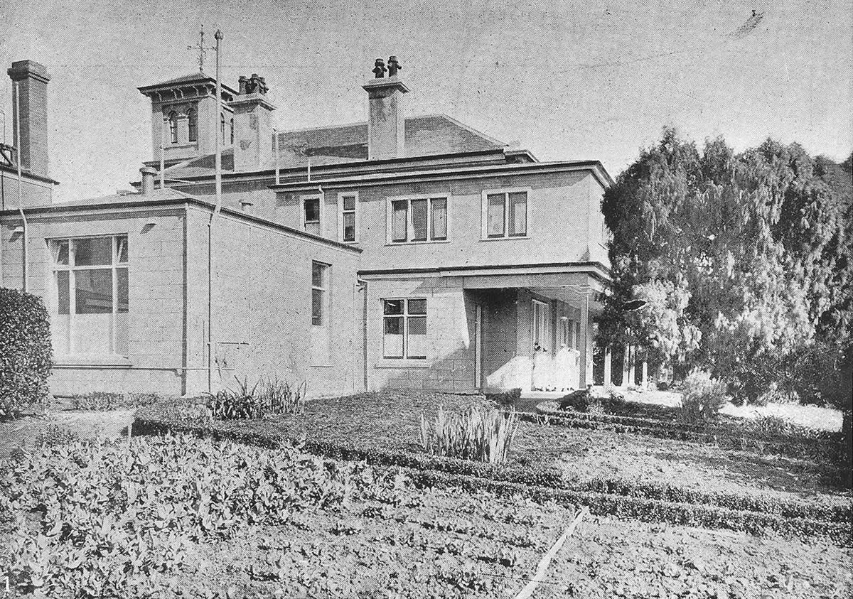 Stowell Hospital at the time it was opened in 1918